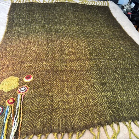 Pier One throw blanket tassel trim embellishments - Picture 3 of 8